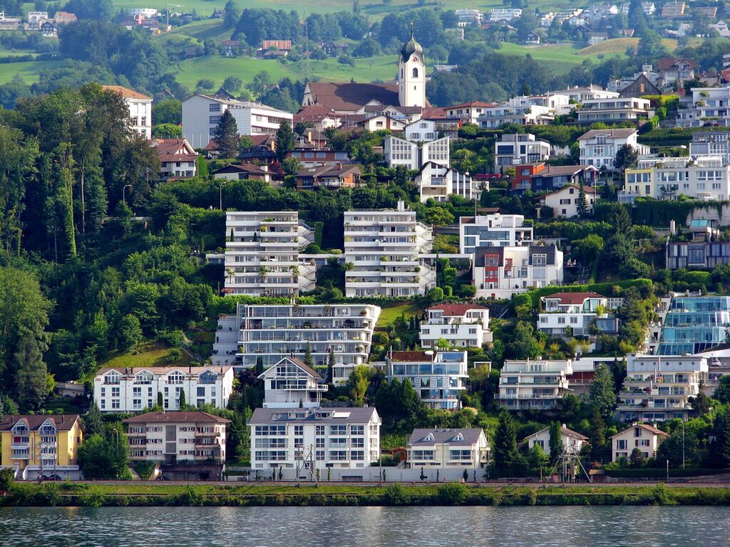 Schwyz – Höfe – Wollerau